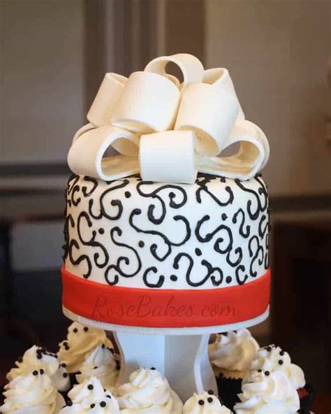 Red And Black Quinceanera Cakes