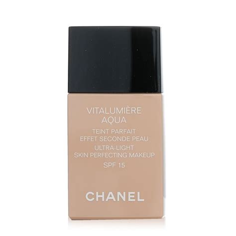 Chanel Vitalumiere Aqua Ultra Light Skin Perfecting Make Up Spf15