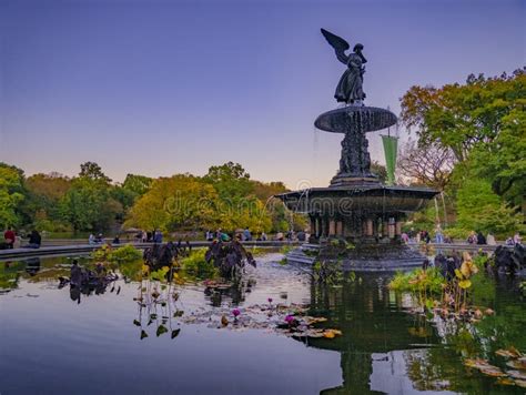 Fuente De Bethesda En Central Park Nueva York Estados Unidos Imagen