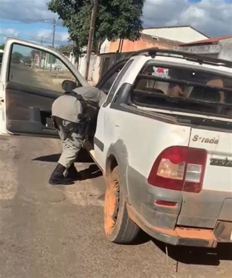 Polícia Militar Prende Homem Em Liberdade Condicional Suspeito De