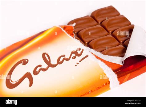 Galaxy chocolate bar hi-res stock photography and images - Alamy