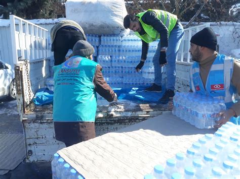 AGD Anadolu Gençlik on Twitter RT AGDSalihTURHAN Deprem bölgesinde