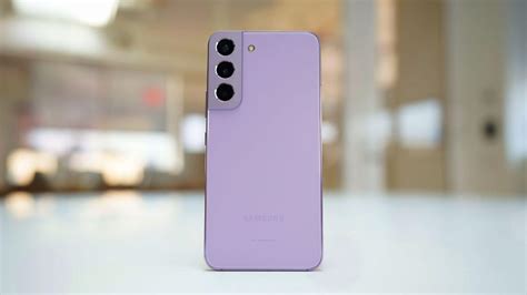 Hands-on: Samsung unveils new Bora Purple color for the Galaxy S22 ...