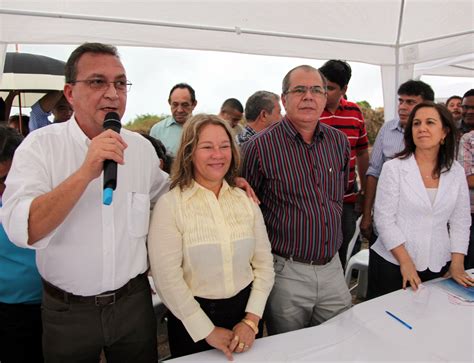 Luis Fernando Assina A Ordem De Serviço Para Construção De Cetecma Em