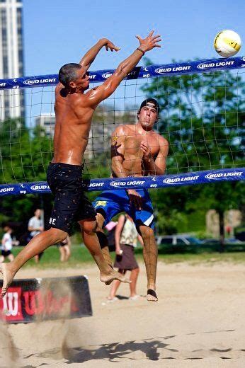 Pin By Marucho On Cuerpo Humano En Acci N Beach Volleyball Poses Muscle