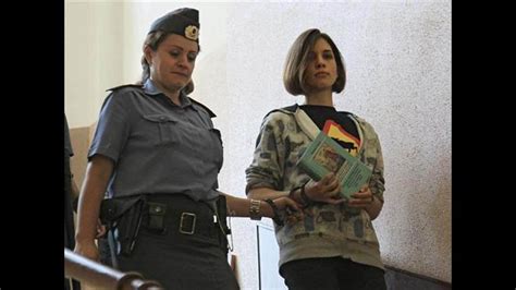 Grupo punk Pussy Riot recibirá sentencia el de agosto