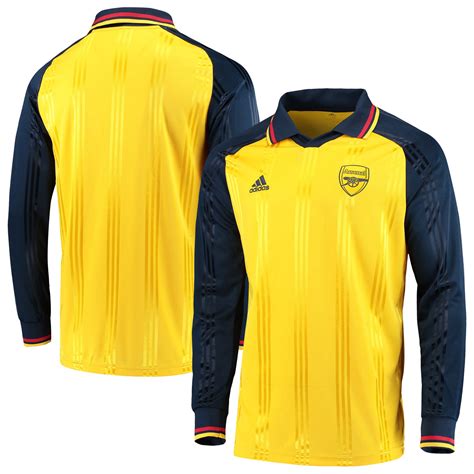 Three Must-Have Items For Arsenal Fans