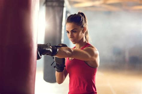 O que você precisa saber sobre a aula de boxe feminino Conteúdo Fitclass