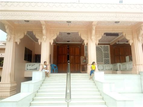 Top thing to do in Iskcon Baroda, Sri Sri Radha Shyamasundar Mandir ...