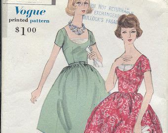 Vintage Vogue Sewing Pattern One Piece Dress Size