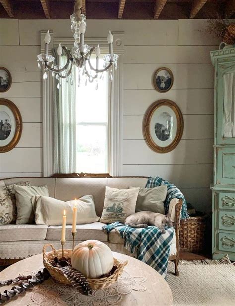 How to Decorate Vintage Farmhouse Style