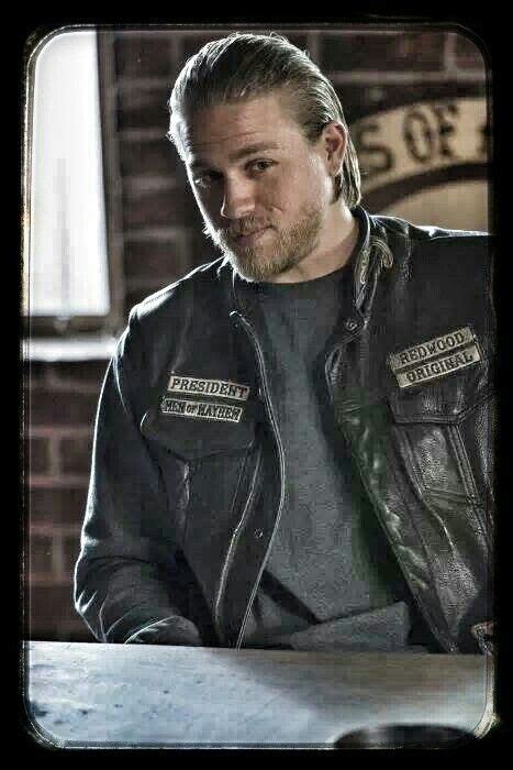 Looking For Some New Prospects Charlie Hunnam Sons Of Anarchy