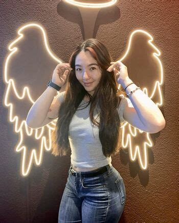 Eliza Chau ElizaLuv Elizachau Elizachowmein Nude OnlyFans Page The Fappening Plus