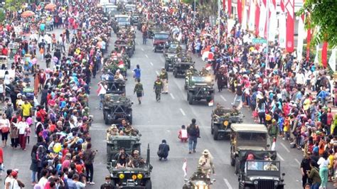 Ada Parade Surabaya Juang Arus Lalu Lintas Jalan Protokol Di Kota