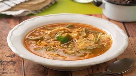 Sopa De Nopales Con Pollo Youtube