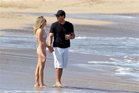 Leann Rimes Bikini Candids Beach Maui Hawaii Photos