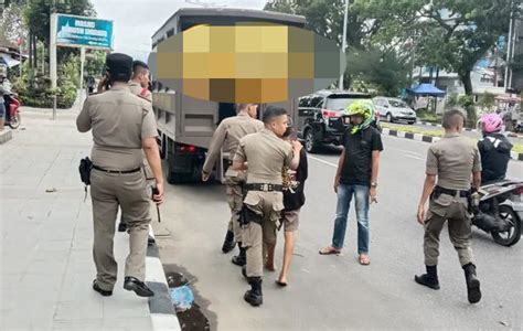 Satpol Pp Padang Amankan Puluhan Anjal Top Satu