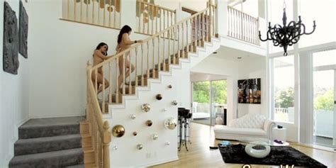 Lesbian Rides Strapon Toy Tnaflix