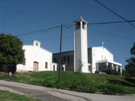 Un Ladr N Quiso Robar Una Iglesia Y El Cura Lo Enfrent A Las Trompadas