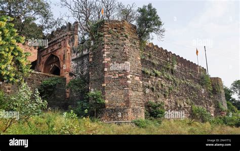 View Of Ruined Fortress Of Dhar Fort Madhya Pradesh India Stock Photo