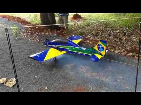 Pouso De Emerg Ncia Aeromodelo Tucano A Youtube