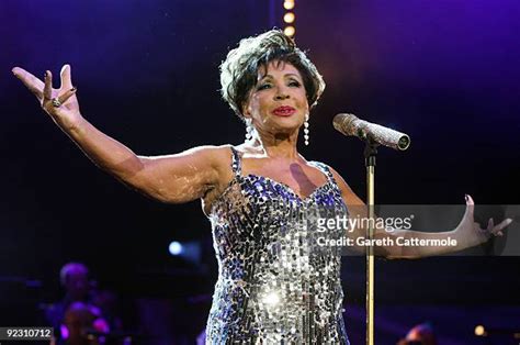 83 Electric Proms Shirley Bassey Photos And High Res Pictures Getty Images