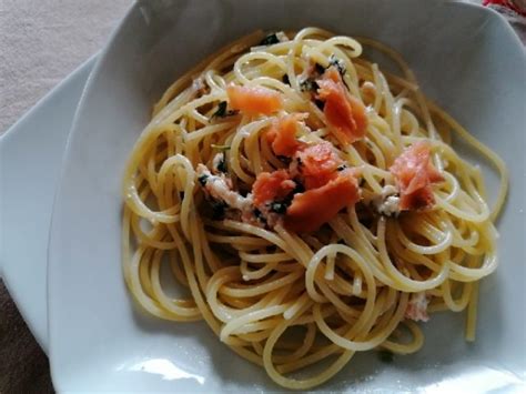 Spaghetti Al Salmone Affumicato Spaghetti Tagliatelle Ricette