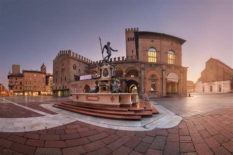 Fountain Of Neptune And Piazza Del Nettuno Bologna Italy Flickr