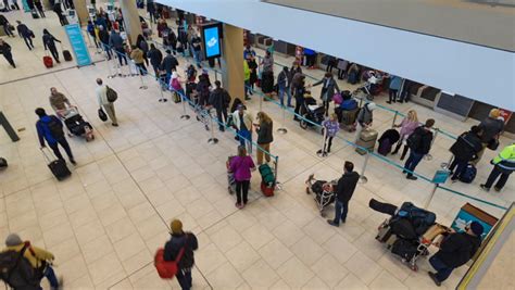 Calgary Herald | Travel Tips For A Happy Holiday Airport Experience