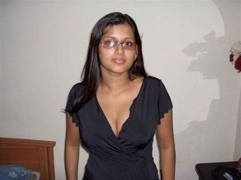 SRILANKA HOT SEXY ACTRESS ACTORS AND MODELS PHOTOS Sri Lankan Upcoming Sexy Model Hot Photo