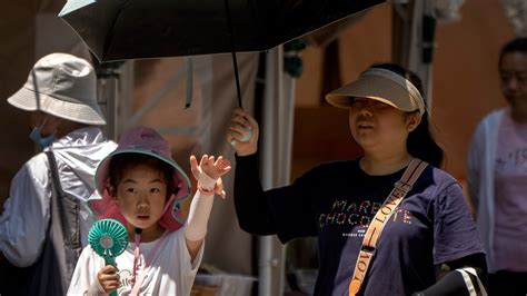 Beijing Temperature Soars Above 40 Degrees Celsius Breaks June Record