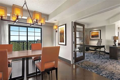 Embassy Suites By Hilton Dallas - Dfw Airport North At Outdoor World