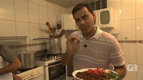 V Deo Panela De Bairro Ensina Receita De Xinxim De Bofe Bahia G