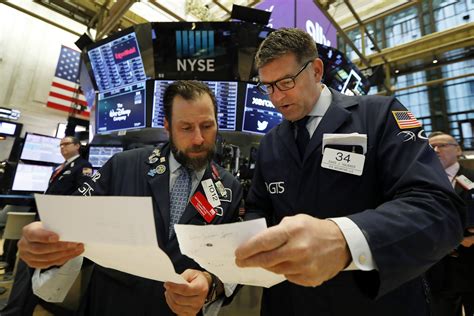 Markets Right Now Stocks Mostly Gain Market Eyes Trade Ap News