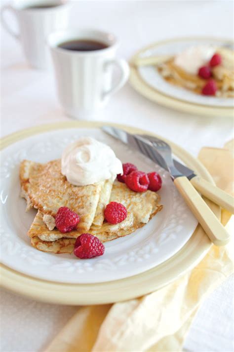 Vanilla Bean Crépes With Vanilla Mascarpone Filling Paula Deen