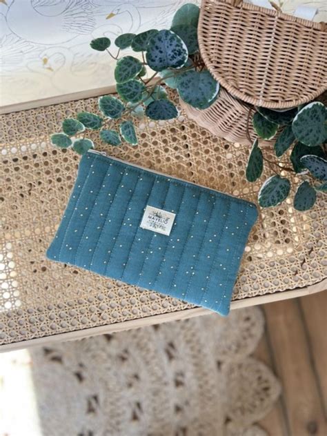 Petite Pochette Matelass E Eucalyptus Mavelio Cr Ations