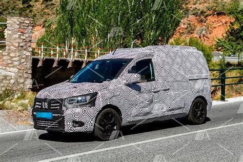 Fotos espía del nuevo Renault Kangoo 2020 Autocasión