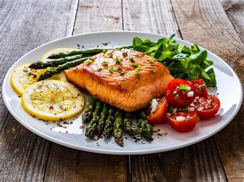 Salmón a la plancha con verduras a la mantequilla Agrosuper