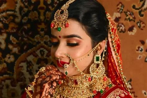 The Blushing Nude Makeup Artist Alambagh Weddingwire In