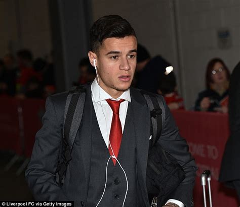 Philippe Coutinho Signs New Liverpool Fc Contract Daily Mail Online