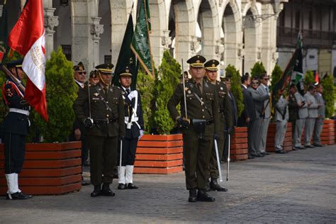 La Iepm Colegio Militar Francisco Bolognesi Participo En El Izamiento