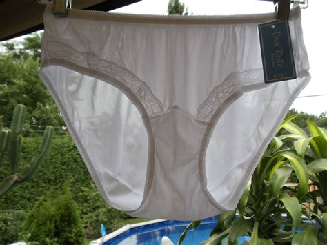 Vintage Bikini Satinette Nylon Panties Sz 7 White Medium Lace