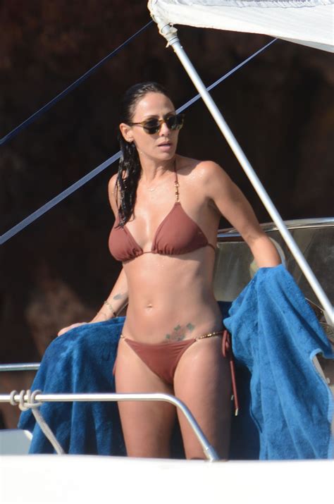 NATALIE IMBRUGLIA In Bikini On A Boat In Sicily HawtCelebs