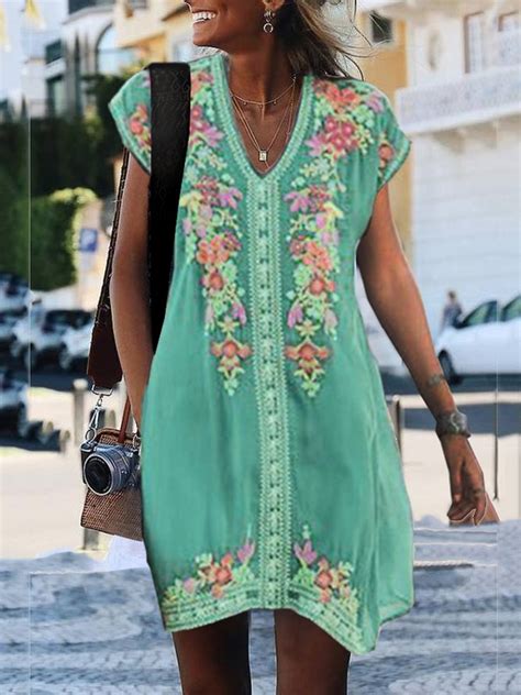 Boho Short Sleeve V Neck Floral Mini Dress Roselinlin