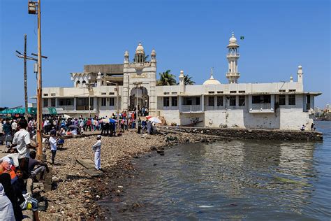 Haji Ali Dargah - Wikipedia