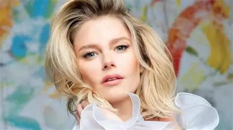 Burcu Biricik anne olmaya hazırlanıyor Bebeğin cinsiyeti belli oldu