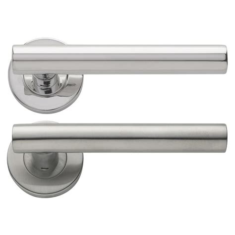 Dfu Lecco Stainless Steel Fire Rated Lever On Rose Door Handle Pair