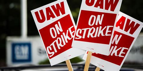 Auto Workers Poised For Historic Strike Against Big Three Automakers