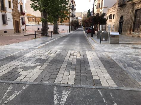 El Ayuntamiento acometerá mejoras en los pasos de peatones de calles