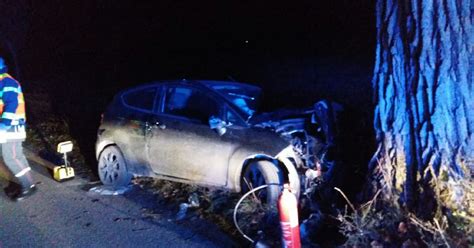 FAITS DIVERS Voiture contre un arbre à Jebsheim